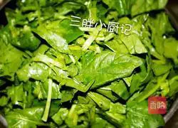 Illustration of how to make rose steamed buns 7