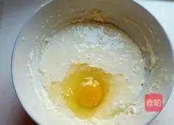 Illustration of how to make Shredded Potatoes, Bacon and Sesame Egg Pancakes (Less Oil Version for 3 People) 2