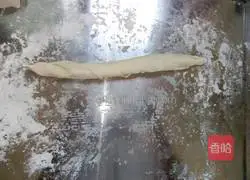 Illustration of how to make salt and pepper scallion pancake 9