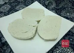 Illustration of how to make garlic butter grilled steamed buns 3