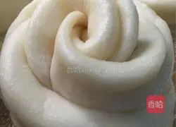 Illustration of how to make rose steamed buns 6