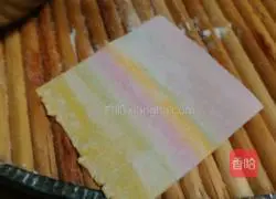 Illustration of how to make small wontons 1