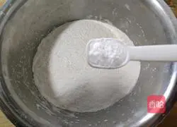 Illustration of how to make small steamed buns 1