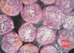 Illustration of how to make glutinous rice and purple sweet potato cakes 7