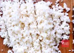 Illustration of how to make pan-fried lotus root cake 6