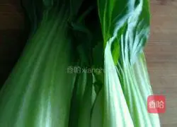 Illustration of how to make two-color love cake 1