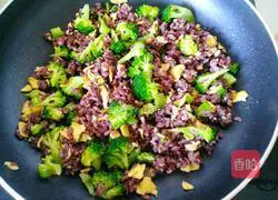 Broccoli stir-fry Illustration of how to make black rice 15