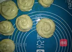 How to make hand cakes 10
