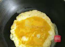 Illustration of how to make egg fried rice 4