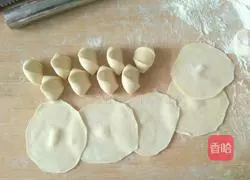 Illustration of how to make cabbage and bacon dumplings 4