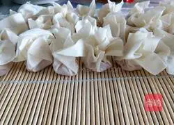 Illustration of how to make wonton noodles 8