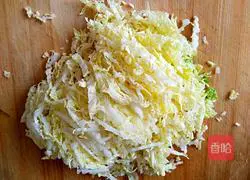 Illustration of how to make single-bread rolls 7