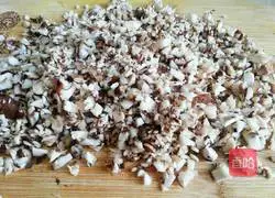 Illustration of how to make steamed meatloaf with mushrooms 1