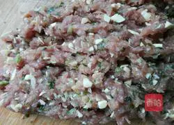 Illustration of how to make steamed meat pancakes 5