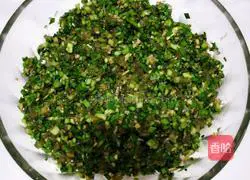 Illustration of how to make crystal steamed dumplings 5