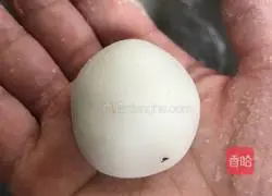 Illustration of how to make glutinous rice balls with peanut and walnut filling 13