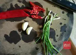 Illustration of how to make scallion pancakes (scallion pancakes) 5