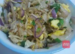 How to add some rice to fried noodles Illustration 4