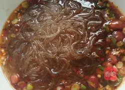 Hot and Sour Rice Noodles Recipe Illustration 5