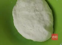 Illustration of how to make pork, cabbage and vermicelli buns 4