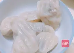 Illustration of how to make cabbage and pork dumplings 17