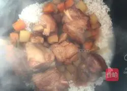 Illustration of how to make braised pork ribs with rice 8