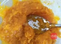 Illustration of how to make windmill steamed buns 1