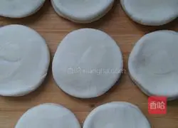 Illustration of making single cake 7