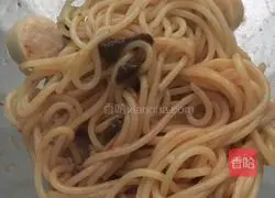 Illustration of how to make noodles 4