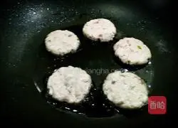 Illustration of how to make fried fish cakes 7