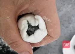 Illustration of how to make black sesame glutinous rice balls 7