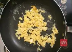 Egg Fried Rice Recipe Illustration 2