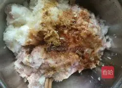 Illustration of how to make white radish and meat buns 6