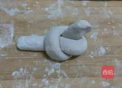 Illustration of how to make little pigeon steamed buns 5