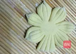 Illustration of how to make fancy steamed buns 2