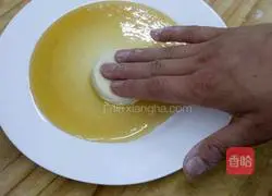 Illustration of how to make chess pancakes 7