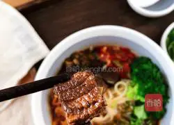 Illustration of how to make spicy beef rice noodles 7