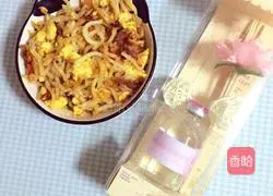 Illustration of how to make tomato and egg fried noodles 6