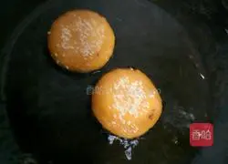 Illustration of how to make pumpkin cake 8