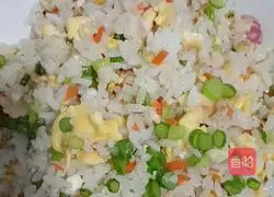 Home-style egg fried rice recipe 8