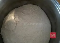 Illustration of making multi-grain thousand-layer steamed buns 3