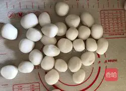 Illustration of how to make crystal dumplings 3