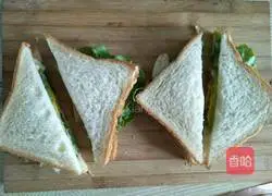 Illustration of how to make sandwich burgers 11