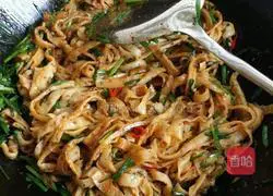 Illustration of how to make cumin fried pancakes 6