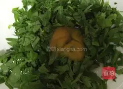 How to make celery leaf pancakes Illustration 2