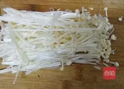 Illustration of how to make Enoki Mushroom Egg Pancake 1
