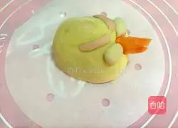 Illustration of how to make Angry Birds steamed buns 8