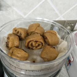 Red dates, walnuts and brown sugar steamed buns