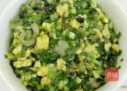 Illustration of making dumplings with three fresh fillings 3