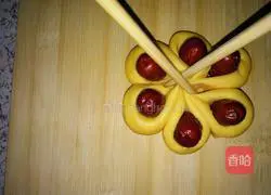 Illustration of how to make the rich and noble flower blooming jujube steamed buns 14